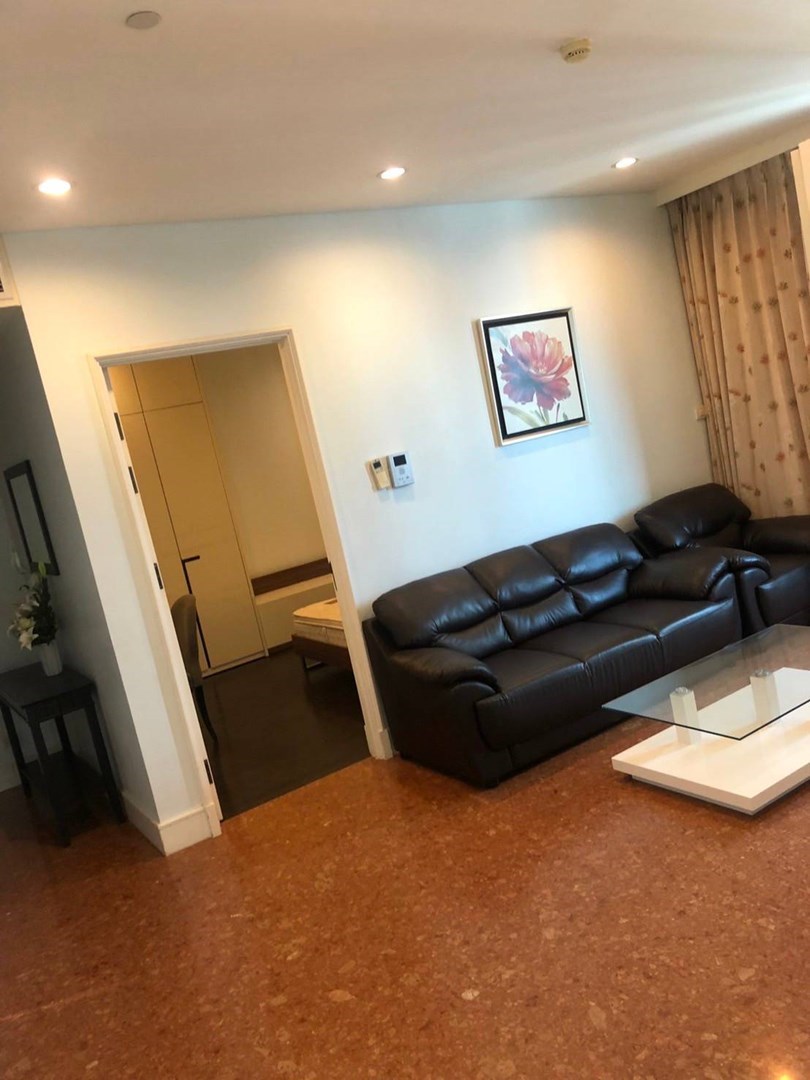 Aguston Sukhumvit 22 Three bedroom condo for rent and sale