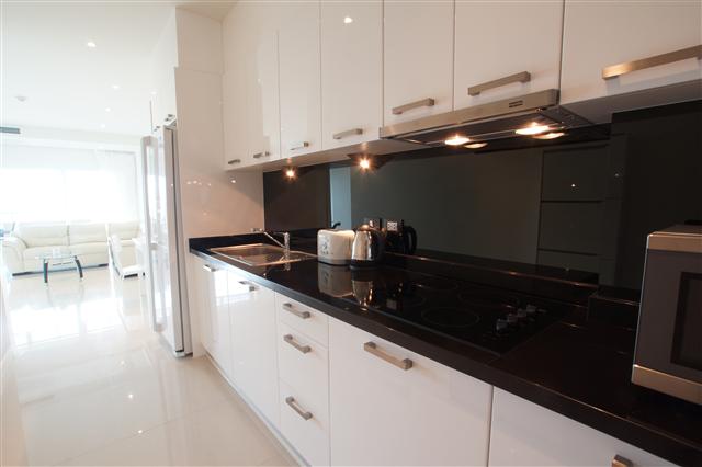 1 bedroom apartment with sea view