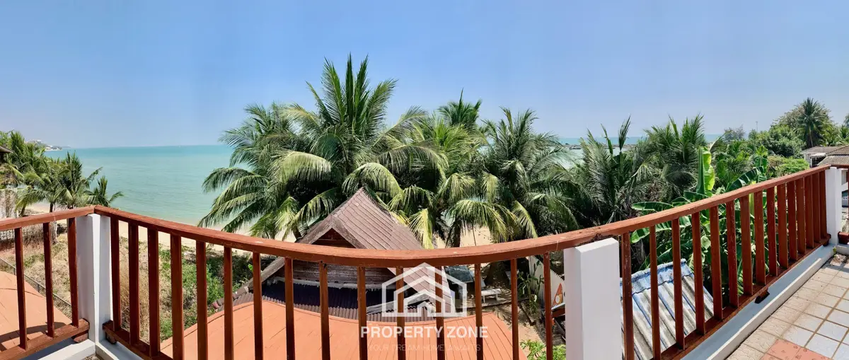 4 BEDROOM BEACH VILLA Absolute Beachfront WITH CHANOTE/TITLE DEED - A VERY RARE OPPORTUNITY AND PRIME LOCATION at Phala Beach in Ban Chang, Rayong - House - Phla - Phala Beach, Ban Chang, Rayong