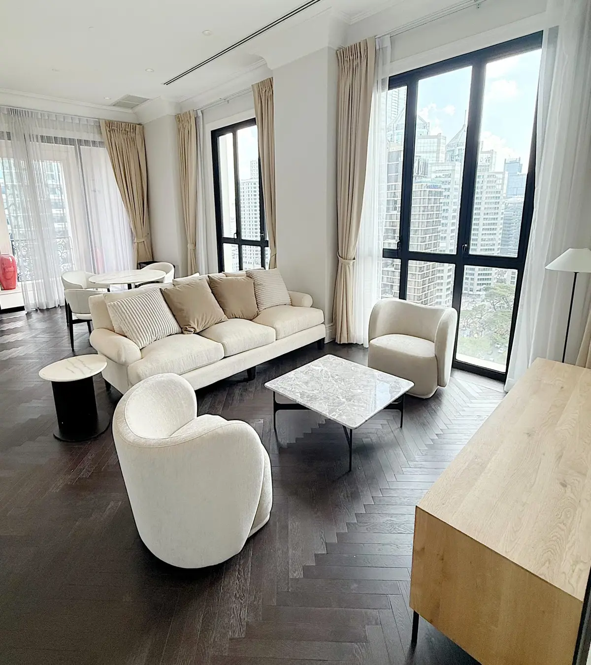 98 Wireless 2 bedroom property for sale and rent - Condominium - Lumphini - Chitlom