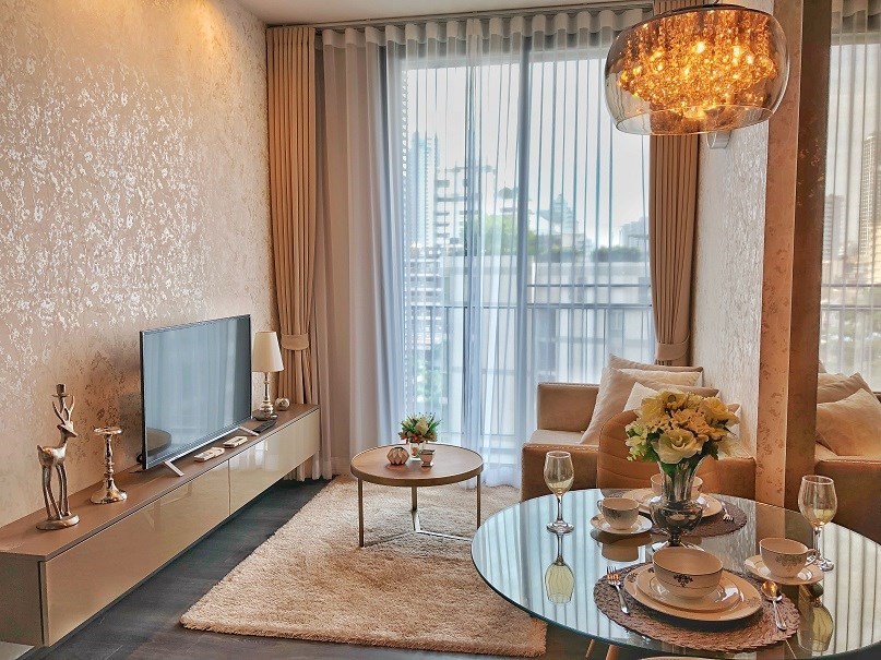 Condo for sale with tenant at Edge Sukhumvit 23 One bedroom