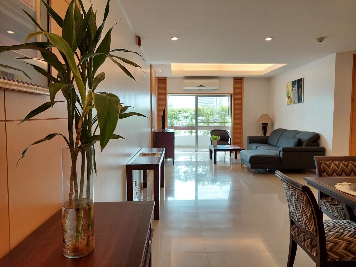 Esmeralda 2 bedroom apartment for rent - Condominium - Thung Maha Mek - Sathorn