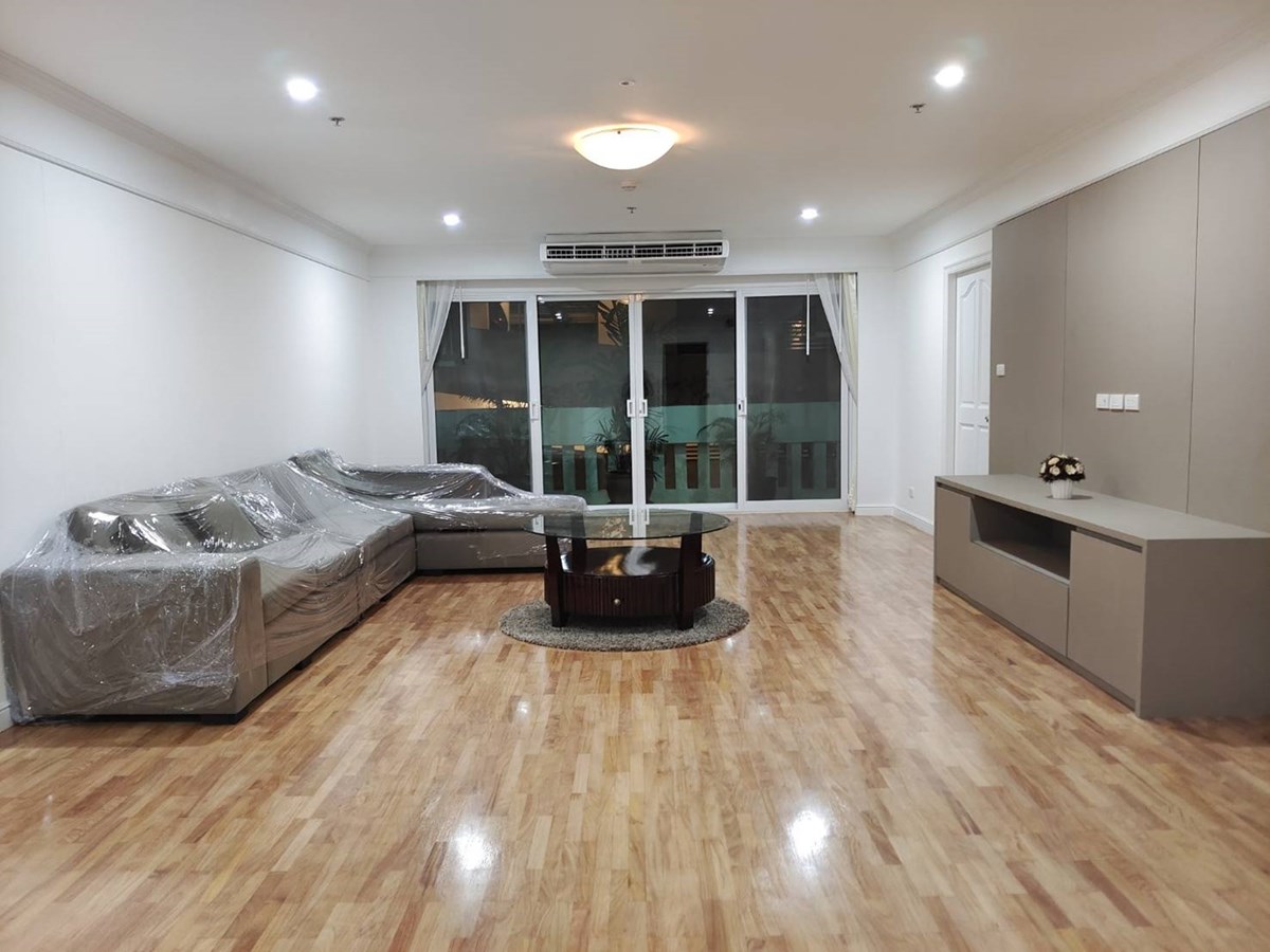 G.M. Tower 4 bedroom apartment for rent - คอนโด - คลองเตย - Phrom Phong