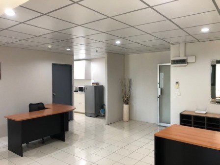 Office for rent at Sukhumvit Suite