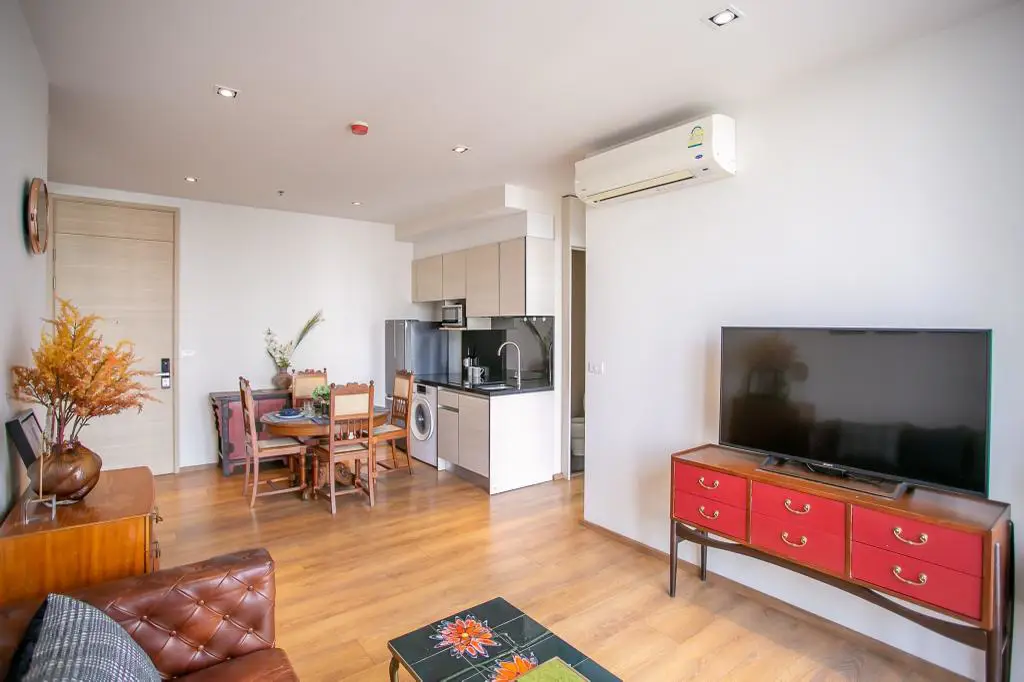 Park Origin Phrom Phong Stylish 2 bedroom condo for rent