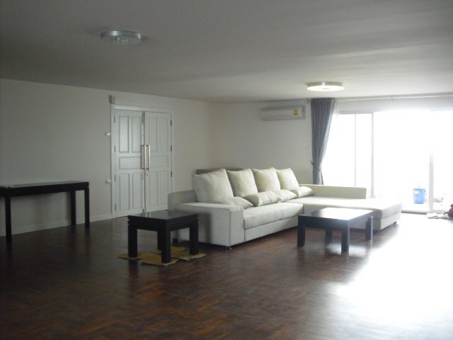 3 bedroom condo for sale with tenant at Regent On The Park 2 - คอนโด - คลองตันเหนือ - Ekkamai