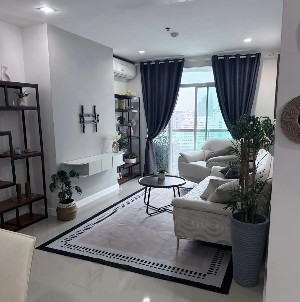 Sukhumvit City Resort 2 bedroom condo for sale and rent - Condominium - Khlong Toei Nuea - Nana