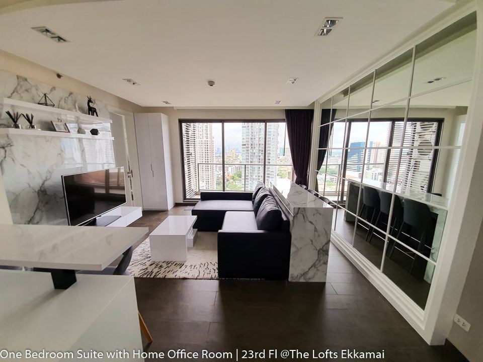 The Lofts Ekkamai 1 bedroom condo with office for sale with tenant - Condominium - Phra Khanong Nuea - Ekkamai