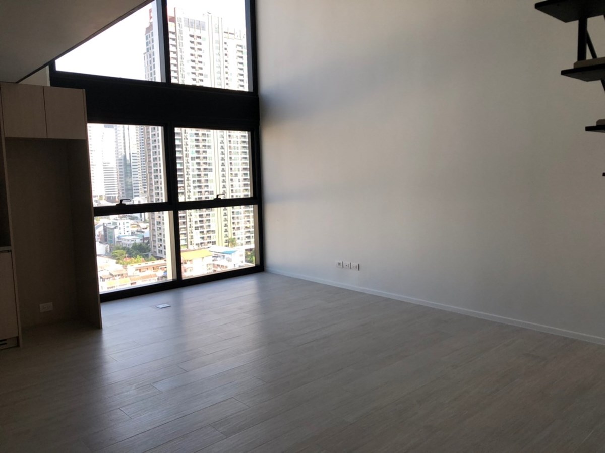 1  bedroom condo for rent at The Lofts Silom - Condominium - Silom - Silom