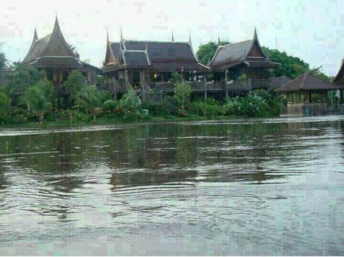 Stunning Thai style wooden house for sale  - House - Bangkok - Bang-Pla-Mah,  Suphanburi province. 