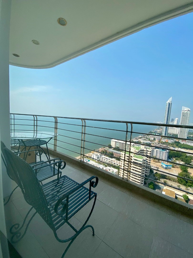 29th Floor 106 sq.m. 2 Bedroom in Na Jomtien - Condominium - Na Jomtien - 