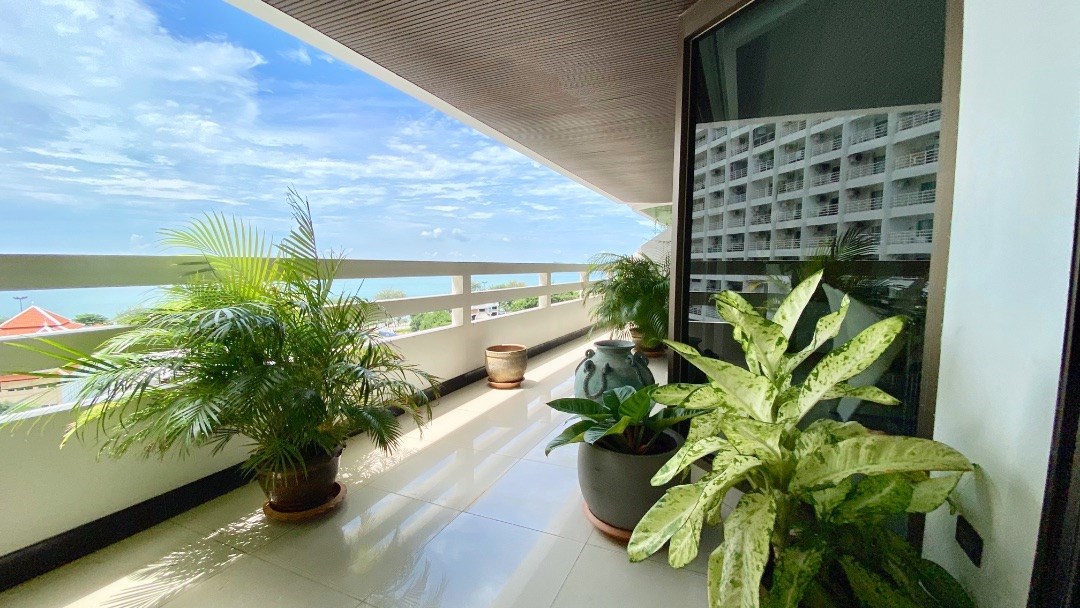 152 Sq.m. with sea view in Jomtien beach  - Condominium - Na Jomtien - 
