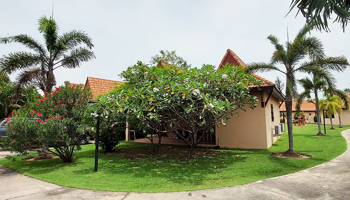 Villa in Tropical Residence, Bang Saen  - House - Bang Saen - Tropical Residence