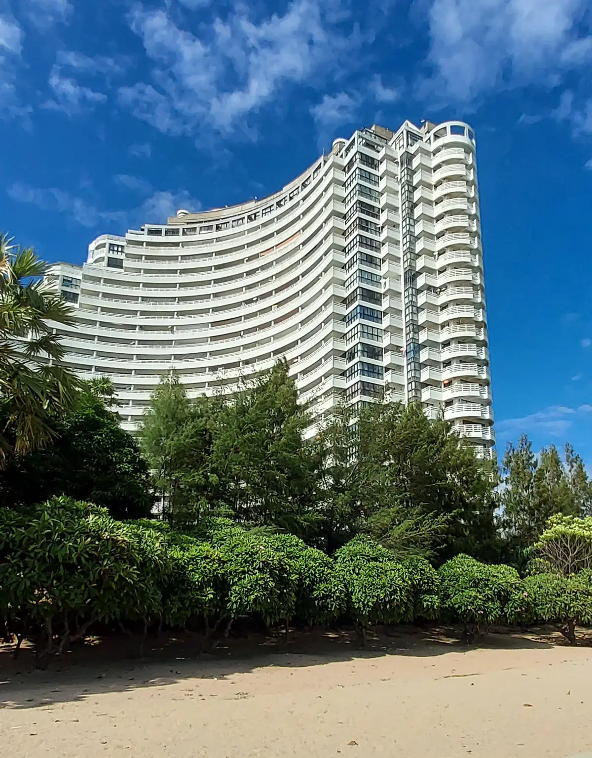Condo with outstanding beach view and large pool area in Phayoon Garden Cliff, Ban Chang - Condominium - Baan Chang - Payoon Garden Cliff