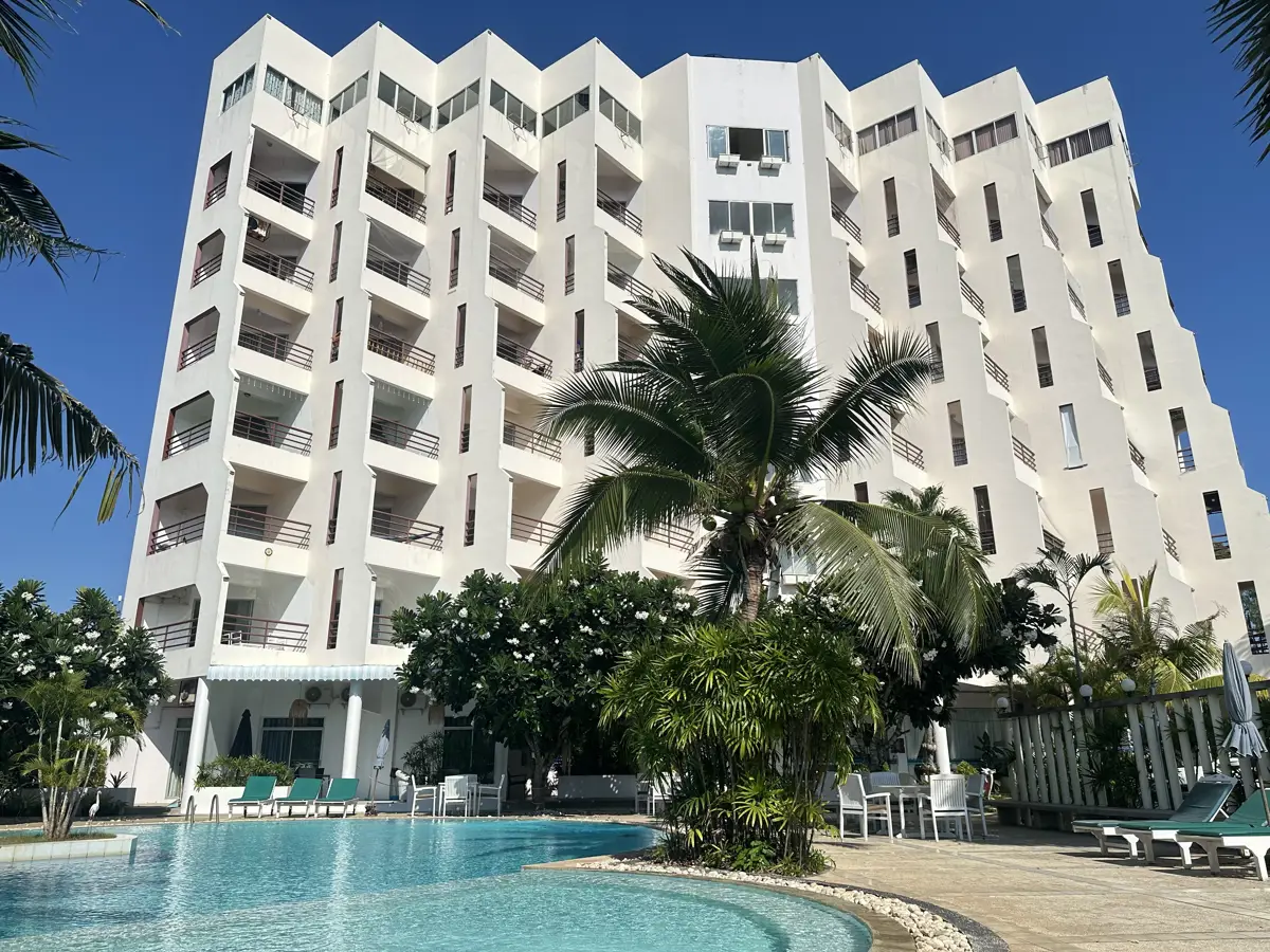 5th floor condo with pool and sea view in Sea Sand Sun, Mae Rampueng Beach - Condominium - Mae Ramphueng - Taphong, Rayong