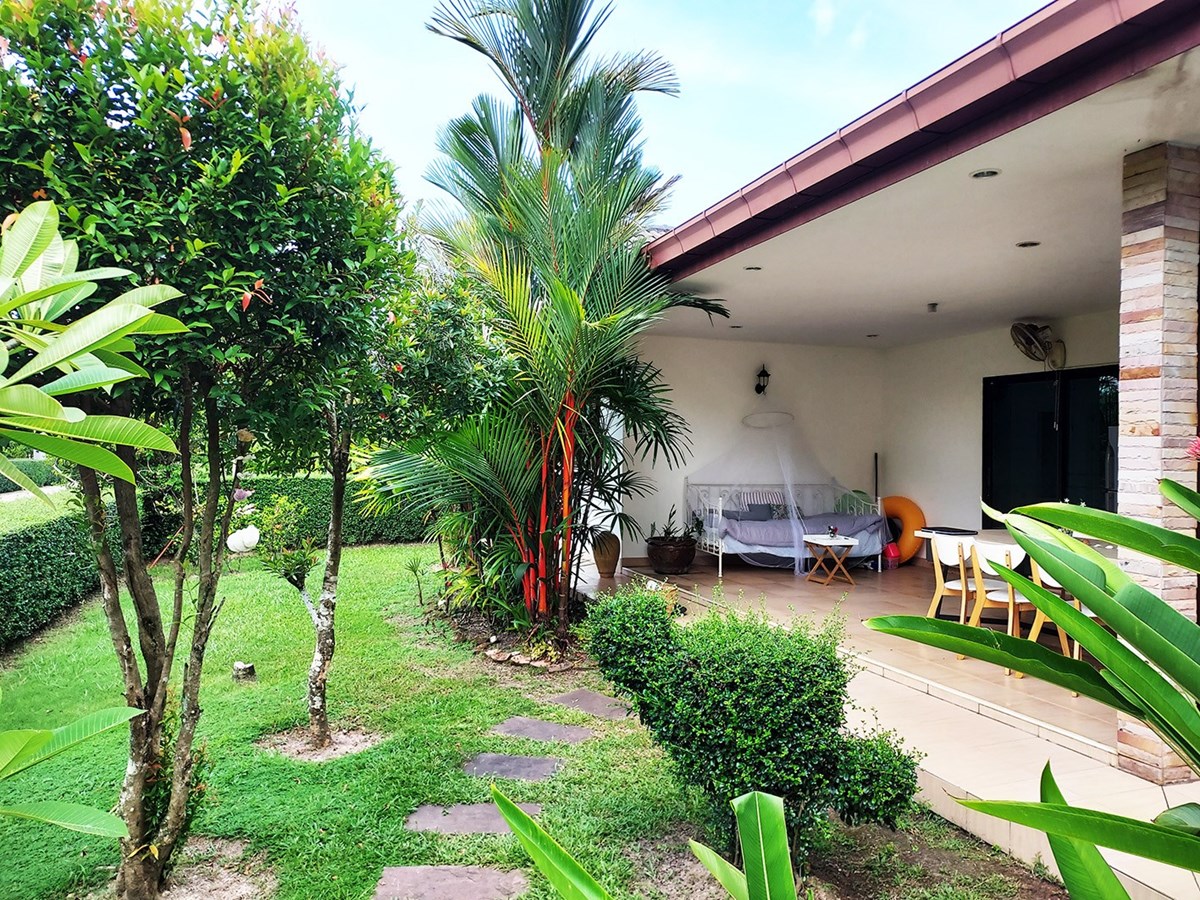 วิลล่าใกล้สระว่ายน้ำใน Garden Villas แม่พิมพ์ ระยอง  - บ้าน - Mae Phim - 
