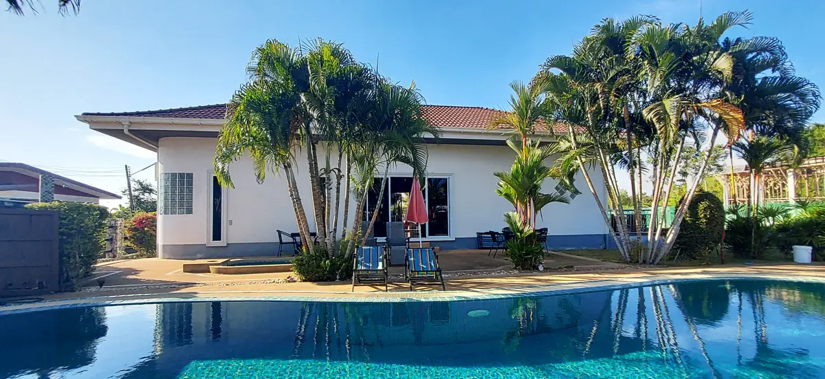 Luxurious villa with swimming pools and roof terrace in Chakphong, Rayong  - House - Chak Phong - Chakåhong