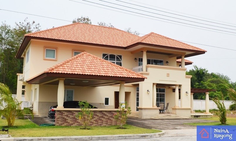 Villa with 340 sqm in Bang Saen - House - Bang Saen - Bang Saen