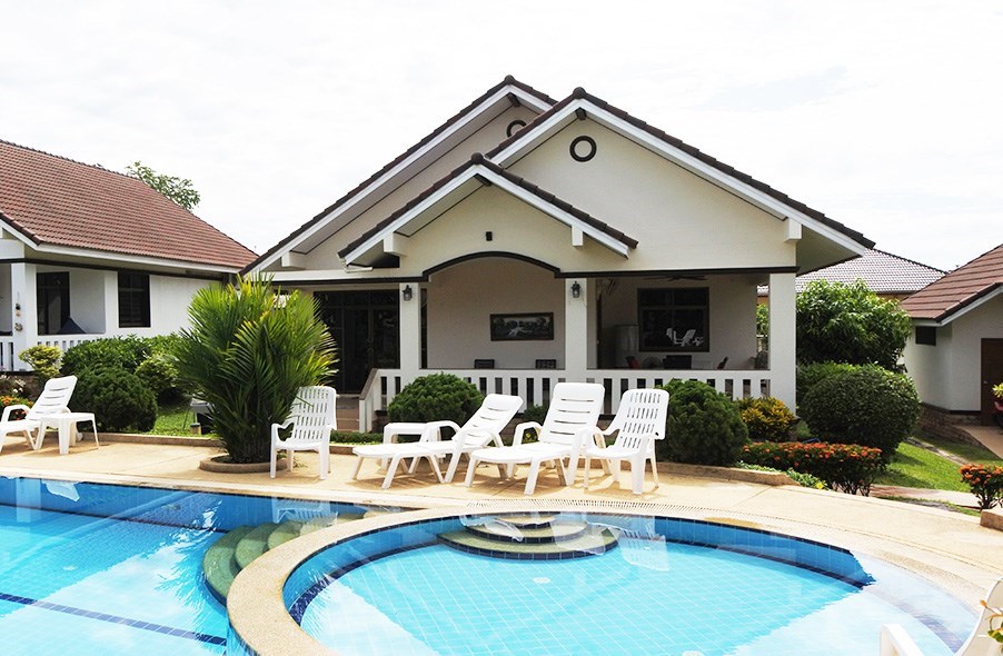 Villa with access to pool, guesthouse and fishpond - House - Suan Son - Suan Son