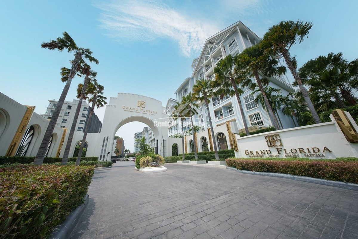 Luxury 1-Bedroom Beachfront Retreat at Grand Florida - Apartment - Na Jomtein 1 - 