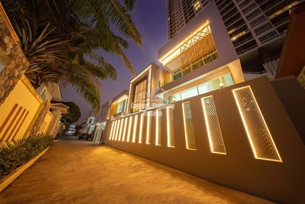  Luxury Beachside Villas in Pattaya – A Rare Investment Opportunity - House - Na Jomtein 1 - 