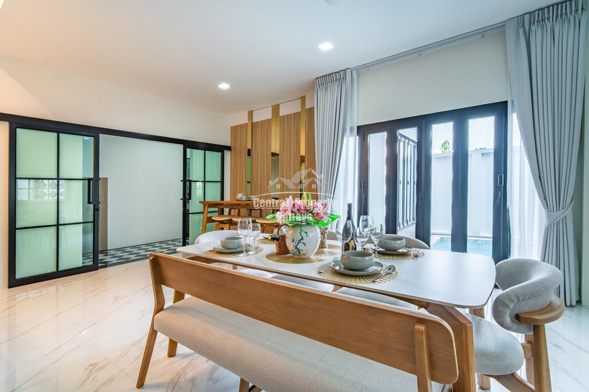 Luxury 4-Bedroom Pool Villa with 6 Bathrooms – Modern Elegance in Pattaya - House - Pattaya East - 