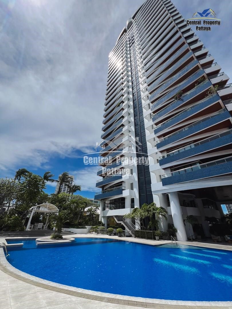 Spacious 3-Bedroom, 3-Bathroom Beachfront Condo at Baan Hat U Thong - Apartment - Pratumnak - Pratumnak, soi 5 