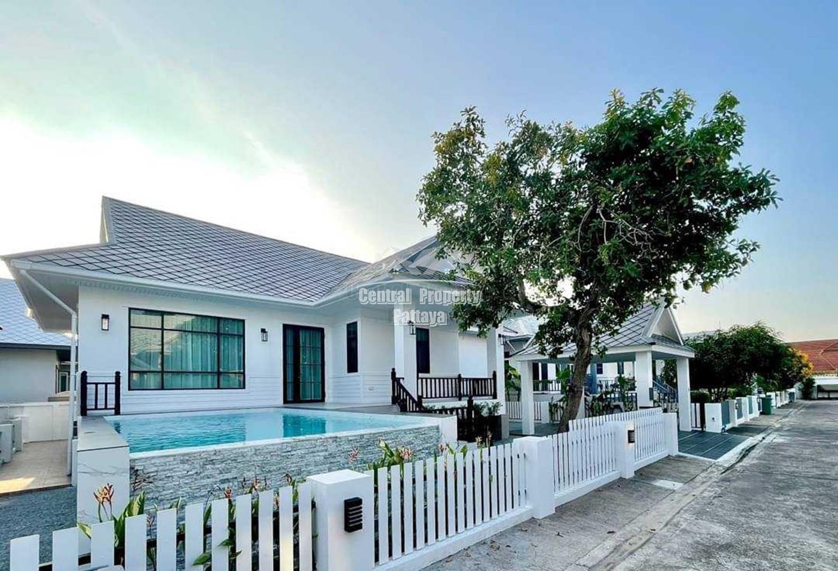 Luxurious 3-Bedroom Pool Villa with Jacuzzi & Sauna in Soi Chaiyapruek 2 – Prime Location in Pattaya - House - Jomtien - 