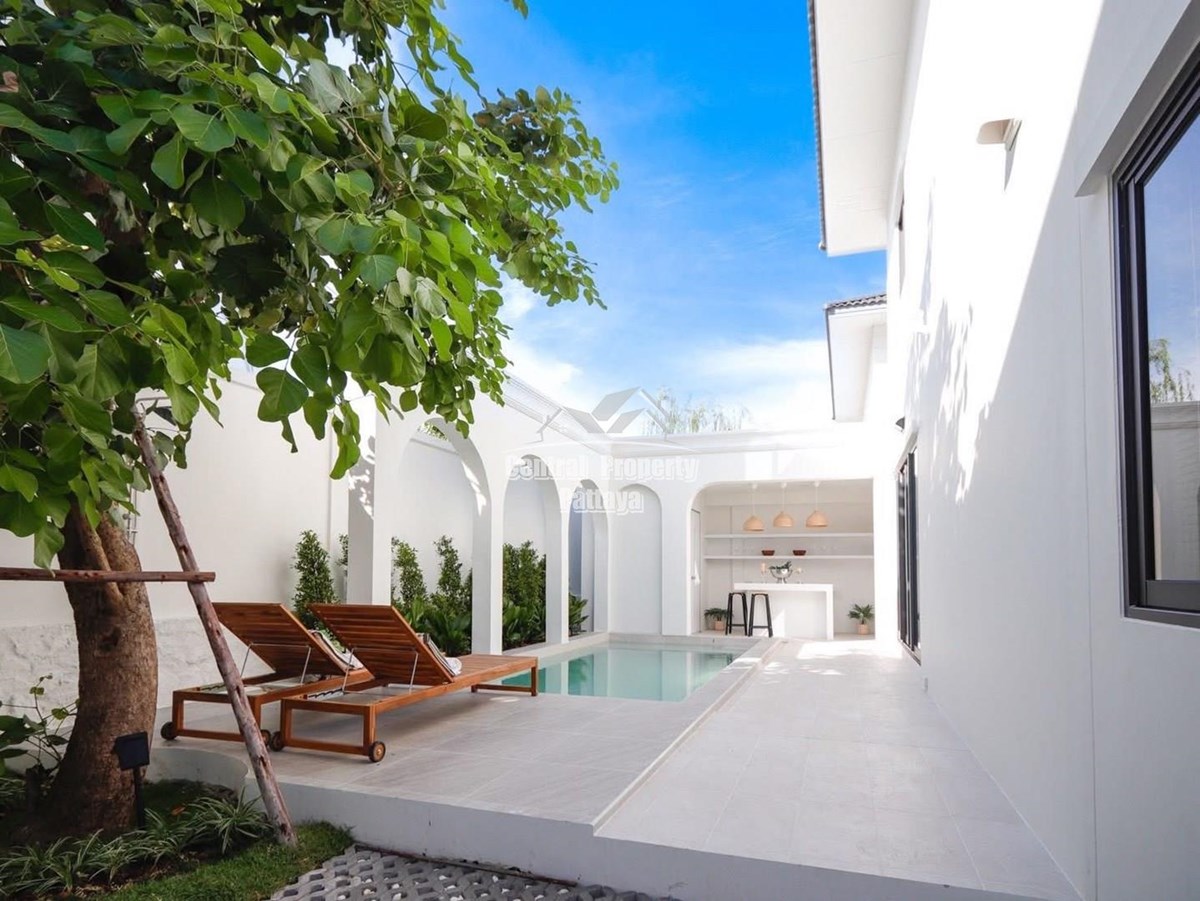 Elegant 4-Bedroom, 5-Bathroom Pool Villa in Spring Valley Pattaya - House - Huay Yai - 