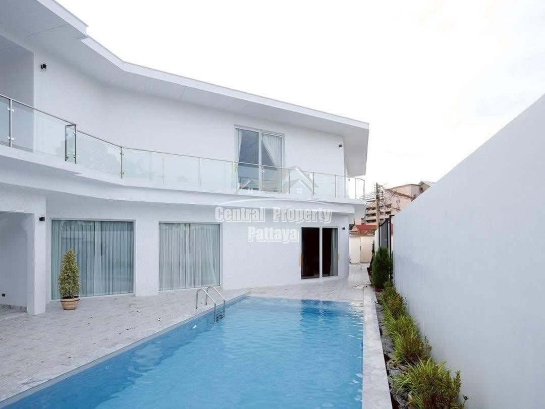 Luxury 7-Bedroom, 10-Bathroom Modern Pool Villa on Soi Bun Kanchana - House - Jomtien - 