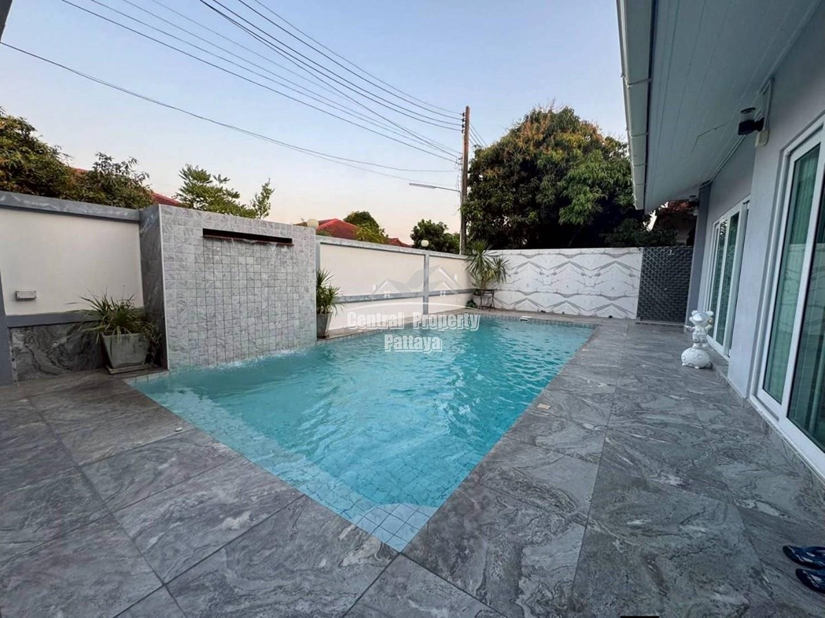 Spacious Single Detached Homes in Chaiyapruek Offering Comfortable Family Living in a Prime Location. - House -  - 