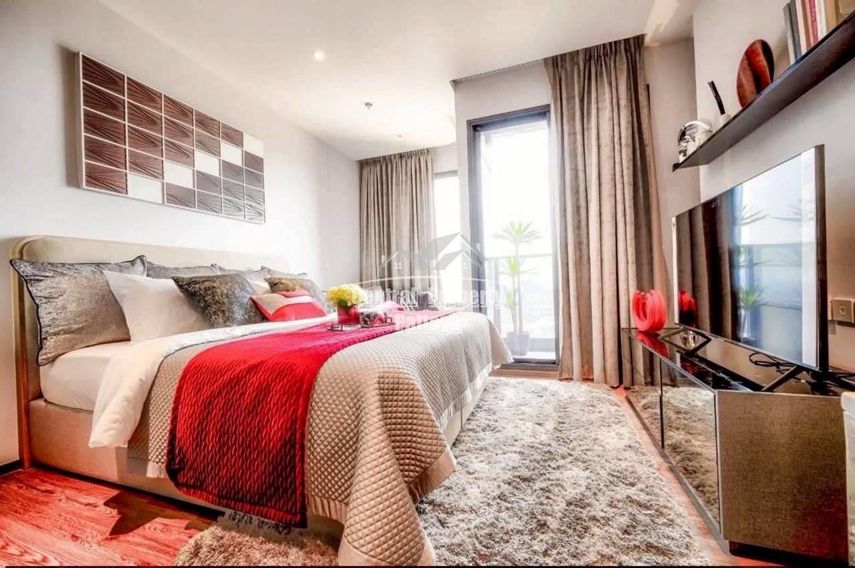 Stylish High-Rise Condominium in Central Pattaya Offering Modern Living and City Convenience. - Condominium -  - 