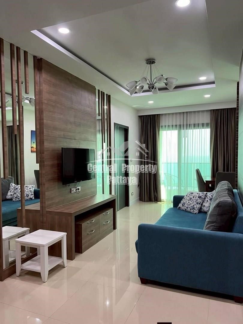 Own a Stylish Condo in Jomtien with Convenient Coastal Living - Condominium -  - 