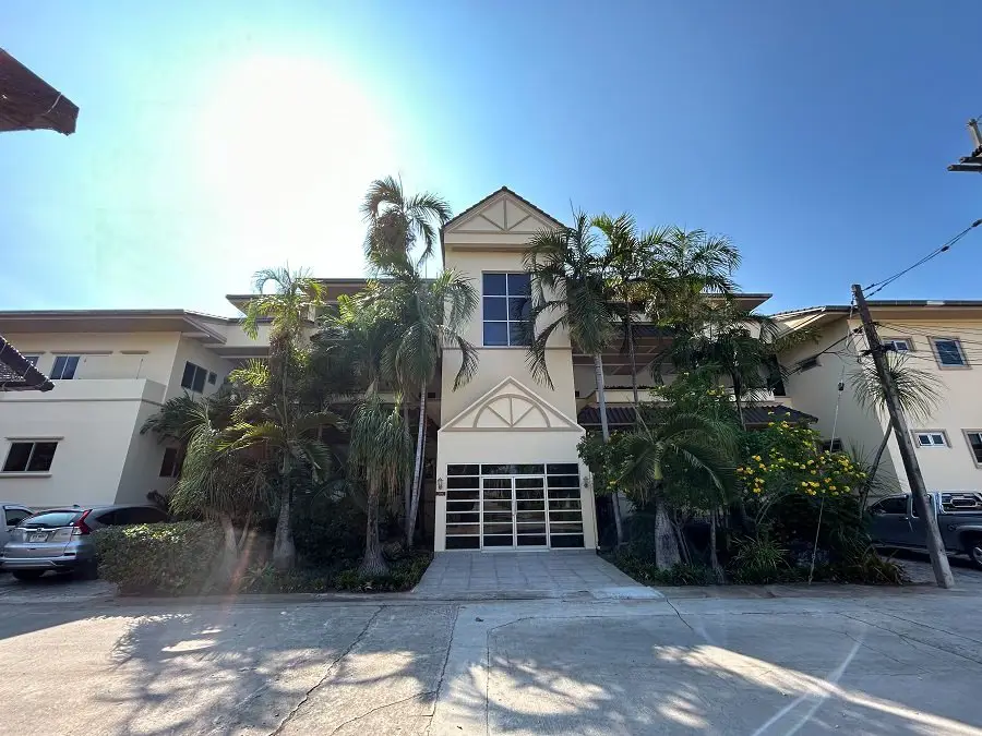 Jomtien Yacht Club - Condominium - Na Jomtien - 