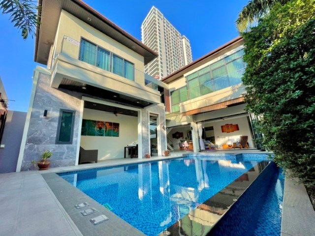Majestic Residence Pool Villa Pattaya - House - Pratumnak Hill - Pratumnak Hill