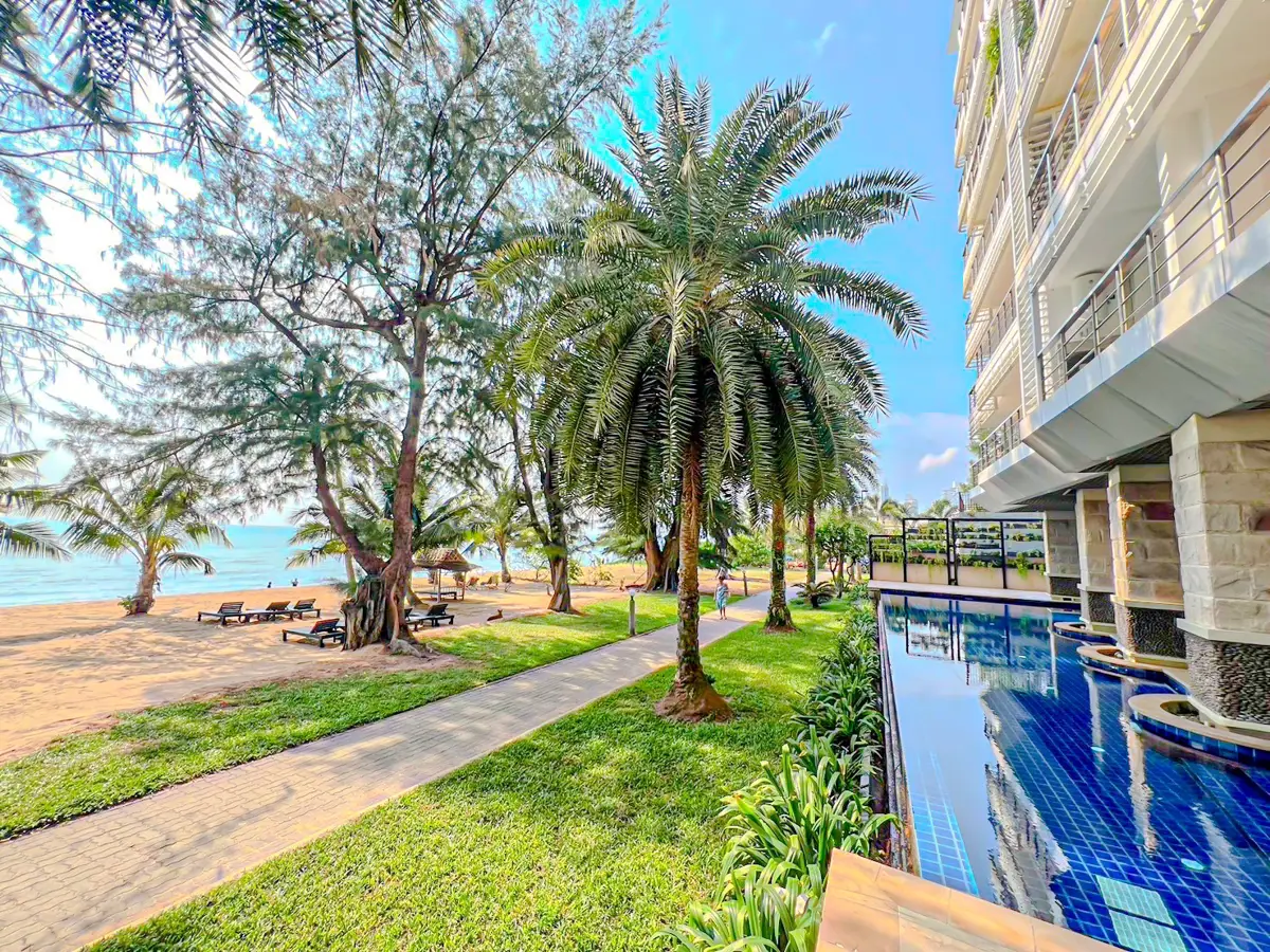 Pine Shores Condominium - Condominium - Na Jomtien Beach - 