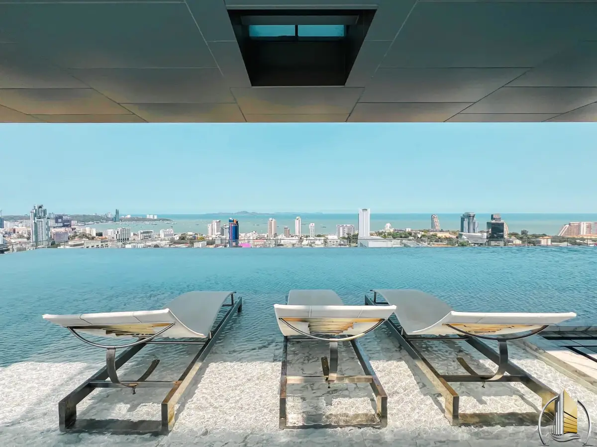 Rare Location High floor Condo With sea view  in Nort Pattaya - Condominium -  - 