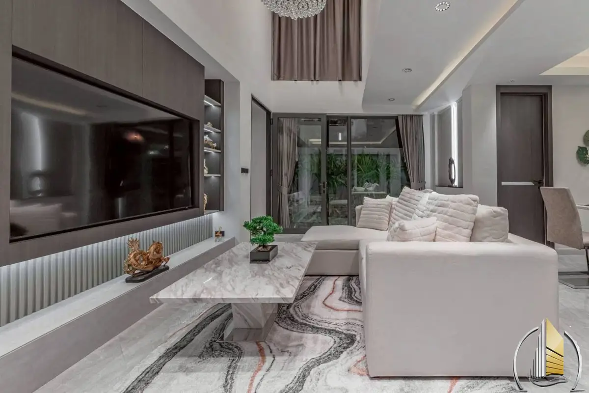 5 Bed Luxury House for sale in South pattaya - Apartment -  - 