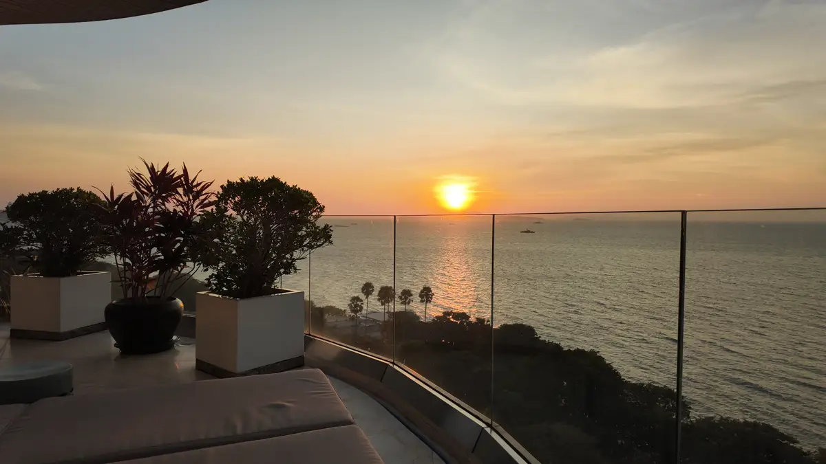 THE COVE WONGAMAT – Ultra-Luxury Beachfront Residence - Condominium - Na Kluea - 