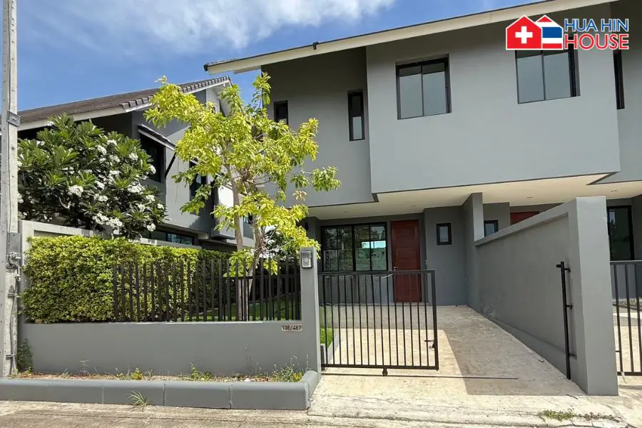 Brand New Semi-Detached Houses  - House -  - 