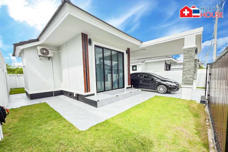 3-Bedroom Home with Mountain View  - House -  - 