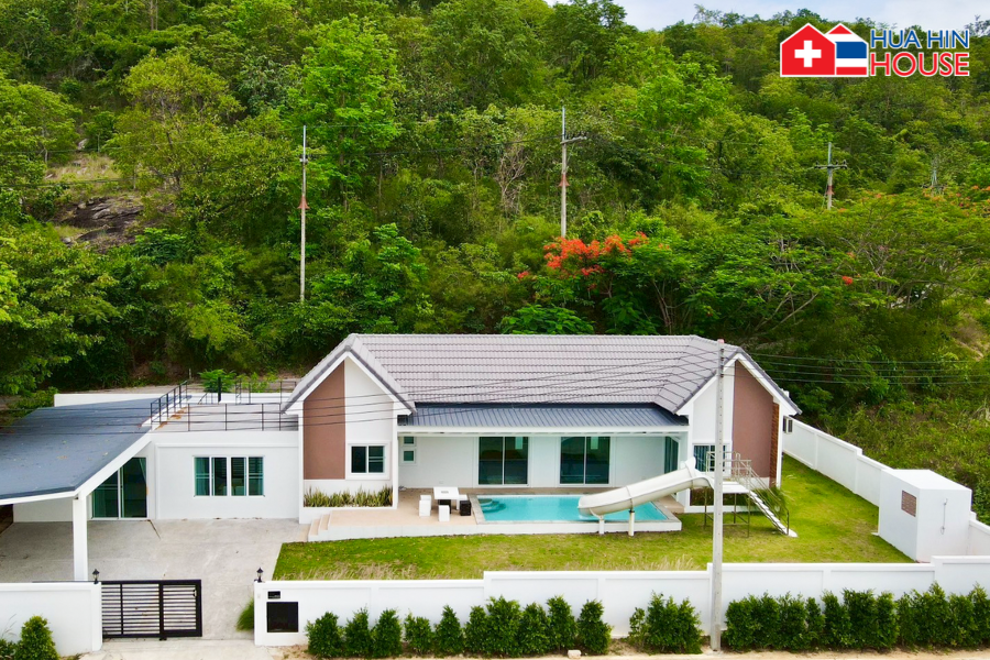 Luxury Pool Villa Beside Queen Sirikit’s Private Retreat, Hin Lek Fai - House - Hin Lek Fai - Hin Lek Fai