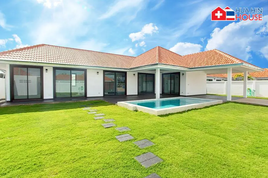 Luxury Living Near Golf, Beach, and Nature - House -  - 