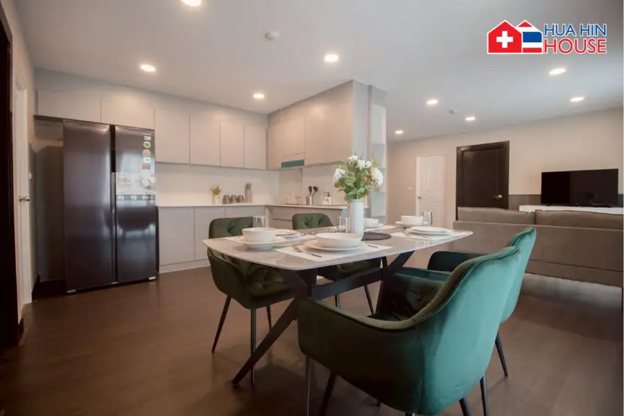 Spacious 2-Bedroom Luxury Condo with Pool View – Hua Hin - Condominium -  - 