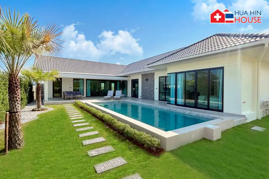 Modern Pool Villa in Prime Hua Hin Location – Soi 112 - House -  - 