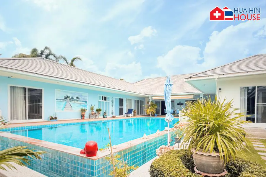 Elegant Hua Hin Home with Spacious Living Area - House -  - 