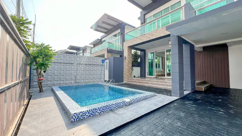 Private Pool Villa For Sale in Central Pattaya - Condominium - Pattaya Central - 
