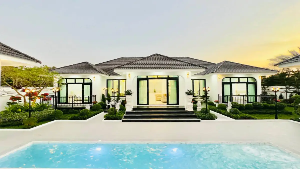 Modern Luxury Pool Villa For Sale - House - Thanon Pornprapanimit - 