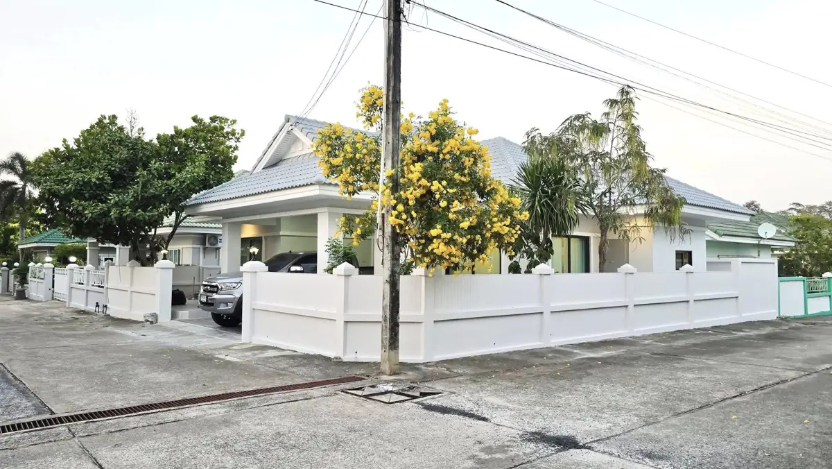 Corner house for sale in Chalita 2 Nong Pla Lai project. - House - Nong Pla Lai - 