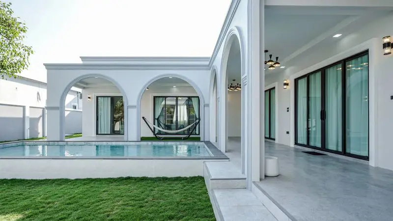 Pool Villa near Map Prachan For Sale - House - Thanon Pornprapanimit - 